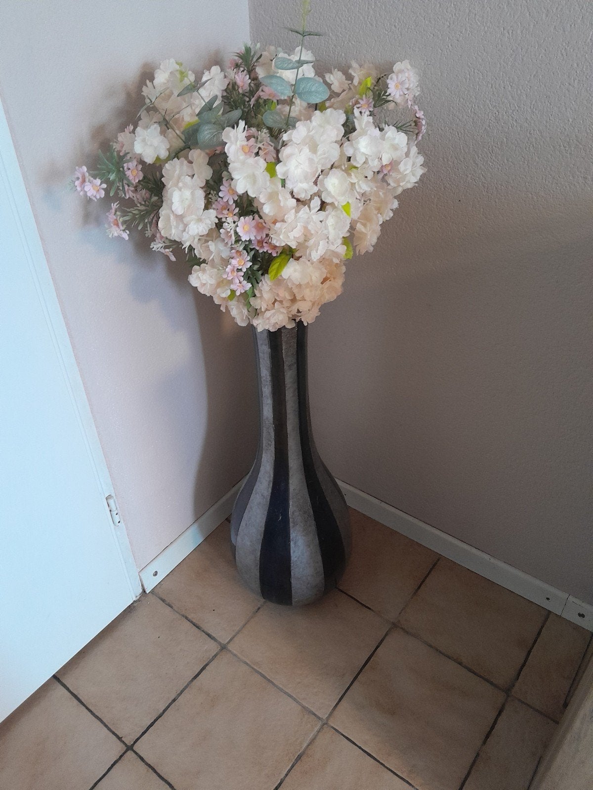 Siervaas decoratie de  vaas is  75cm  hoog  e, Huis en Inrichting, Woonaccessoires | Vazen, Ophalen, Grijs