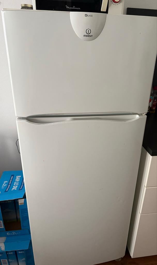 Indesit Koelkast met Vriesvak A Klasse, Ophalen, Gebruikt, 100 tot 150 liter, Energieklasse A of zuiniger