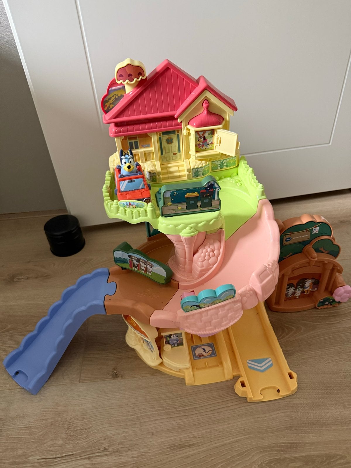 VTech - Toet Toet Auto's Bluey - Bluey's Buurt Speelset, Kinderen en Baby's, Speelgoed | Vtech, Ophalen, Zo goed als nieuw, 2 tot 4 jaar