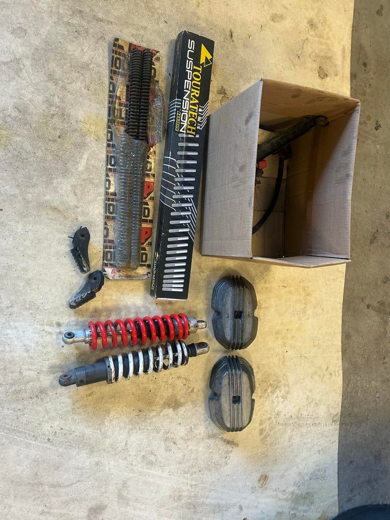 BMW R80gs onderdelen: schokdempers, kleppendeksels, veren, Motoren, Ophalen, Gebruikt