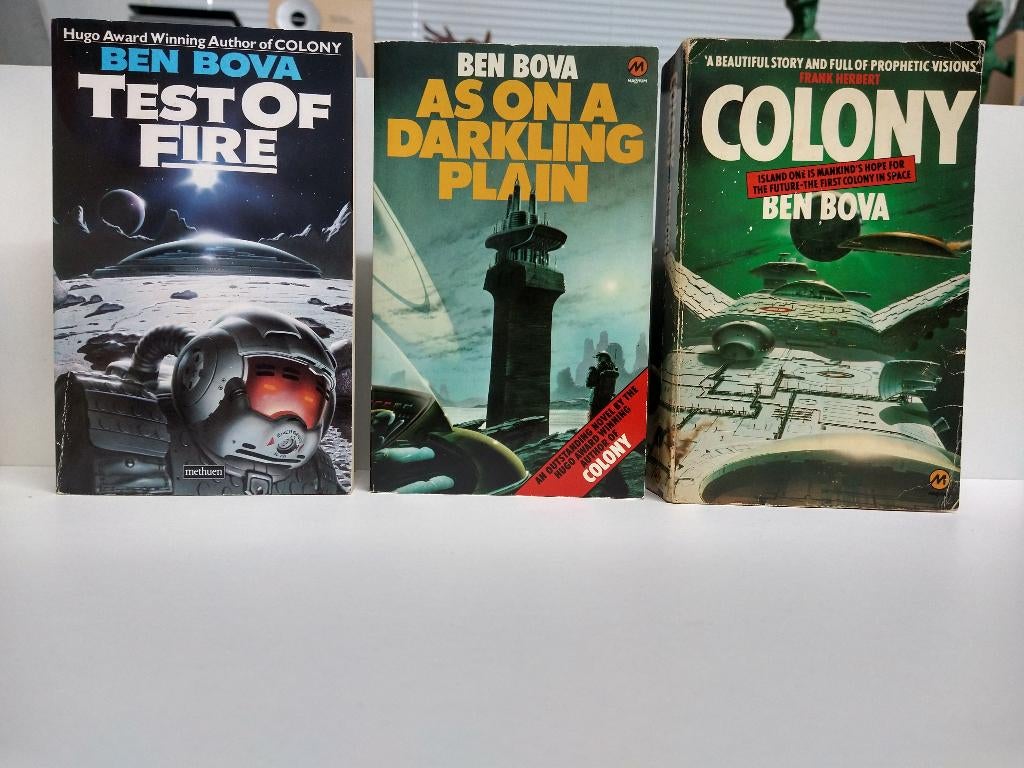 Ben Bova - Test of Fire/Darkling Plain/Colony (3english bks), Verzenden, Gelezen, BEN BOVA