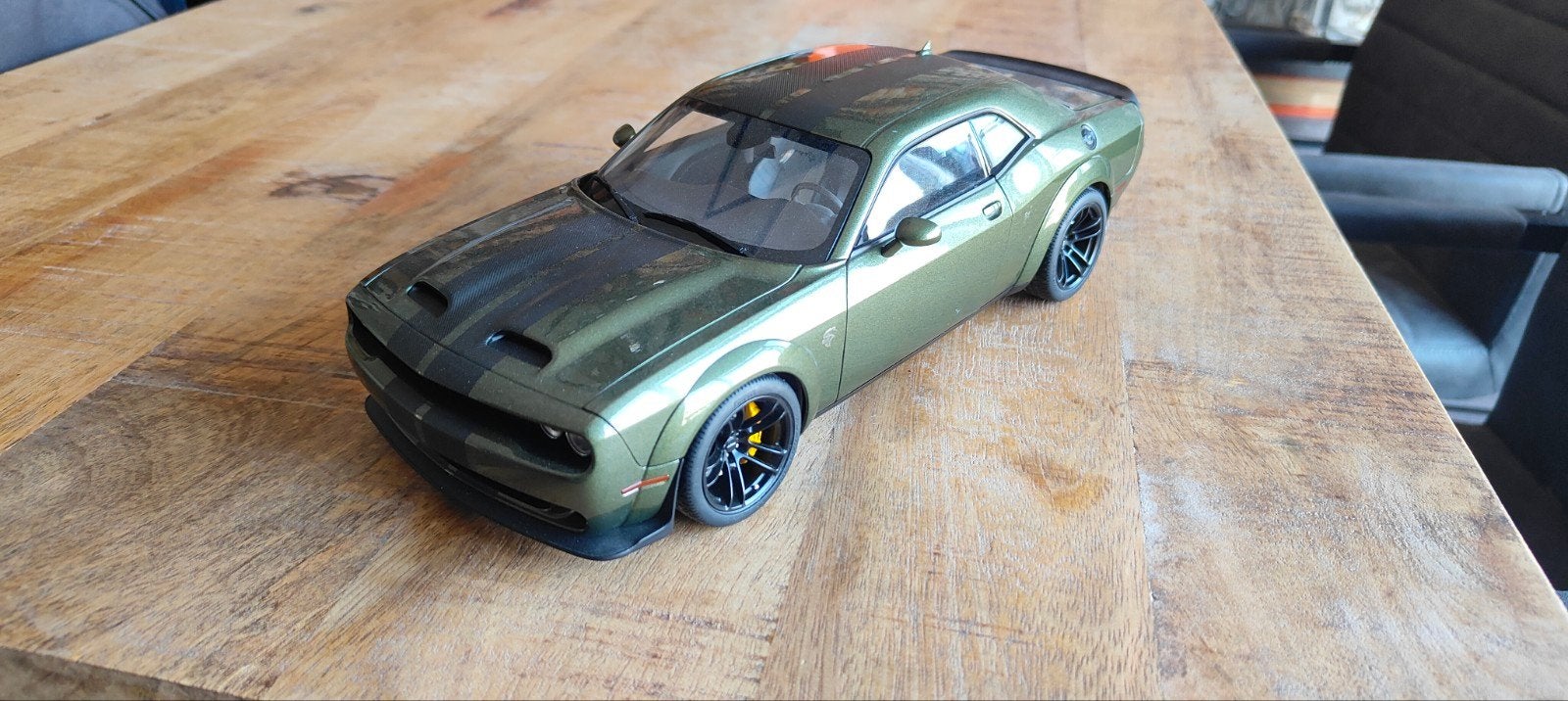 Dodge challenger SRT Jailbreak 1:18 Autoart, Ophalen of Verzenden, Zo goed als nieuw, Autoart
