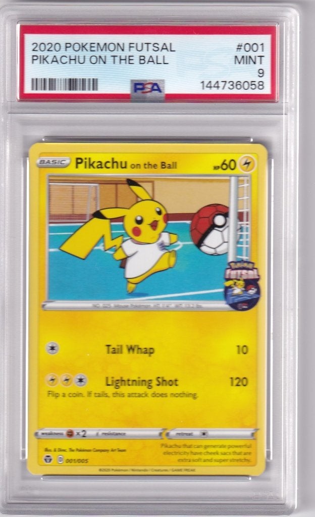 Pikachu on the Ball (1/5) PSA 9, Hobby en Vrije tijd, Verzamelkaartspellen | Pokémon, Verzenden, Nieuw, Losse kaart