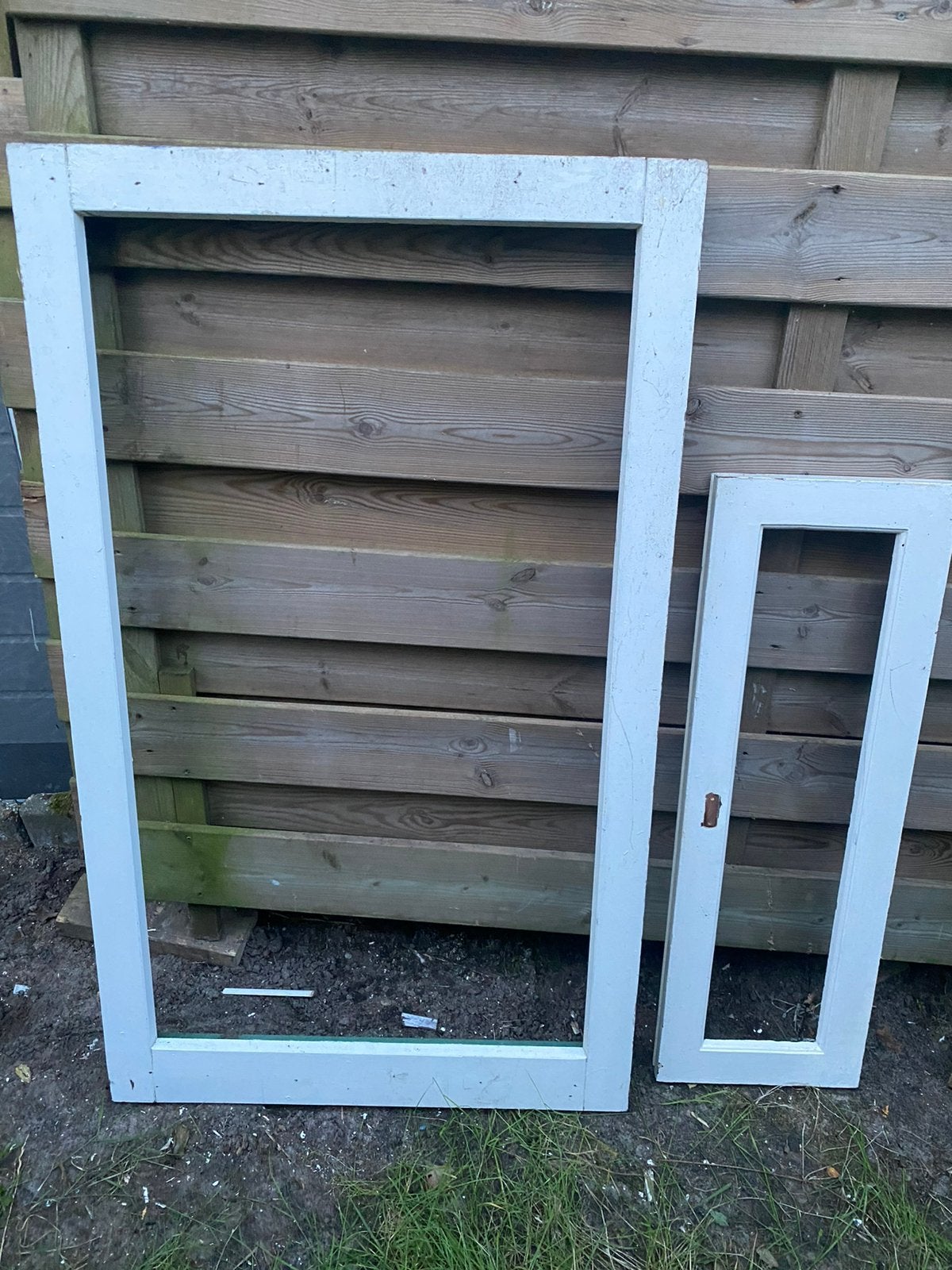 2 Hardhouten ramen - zonder glas - gratis voor…, Ophalen, Gebruikt, Raamkozijn, 75 tot 150 cm