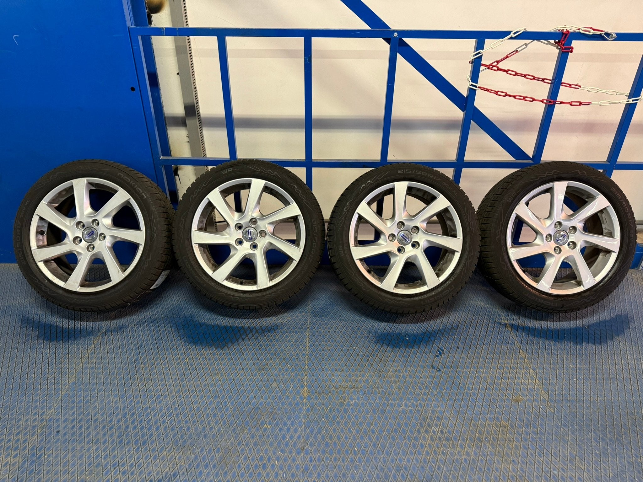 17'' Pallena - V60 - Nokian WR A4 - 215/50 R17, Auto-onderdelen, Banden en Velgen