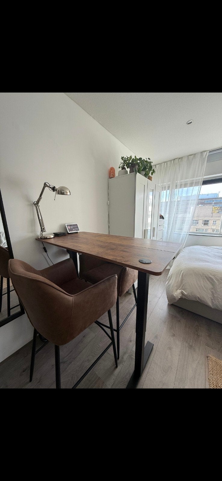 Electric Standing Desk – €85
Selling my electric heigh, Huis en Inrichting, 100 tot 150 cm, Zo goed als nieuw, Rechthoekig, 50 tot 100 cm