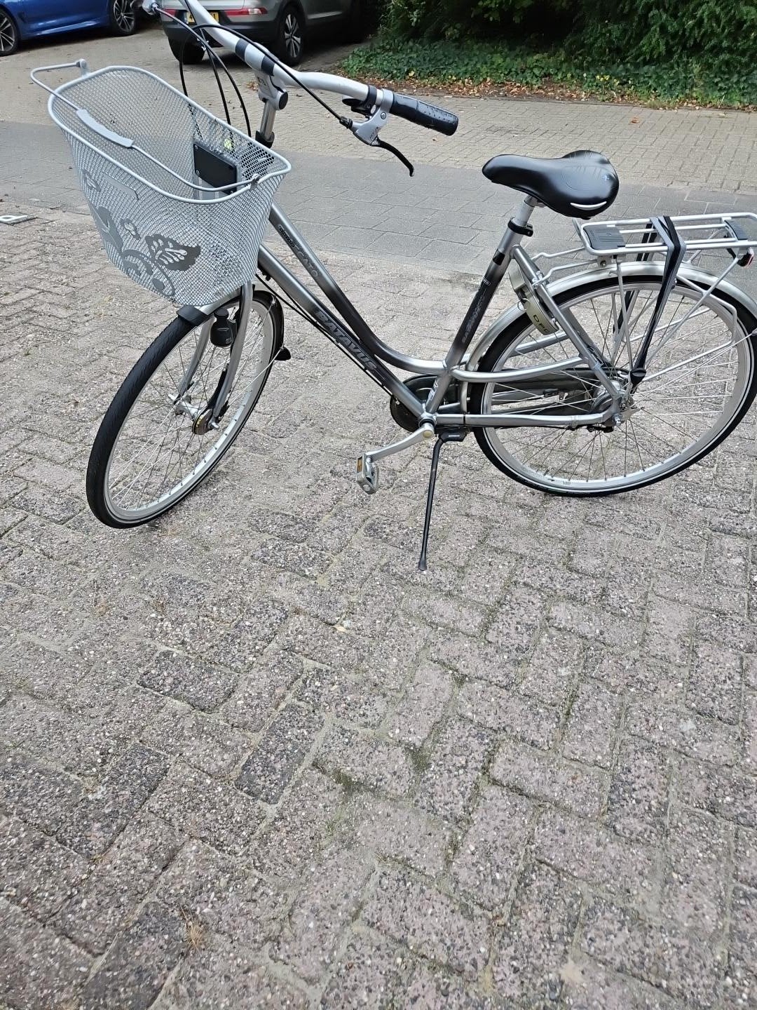 Batavus damesfiets met mand, Ophalen, Batavus, Zo goed als nieuw, Trommelrem