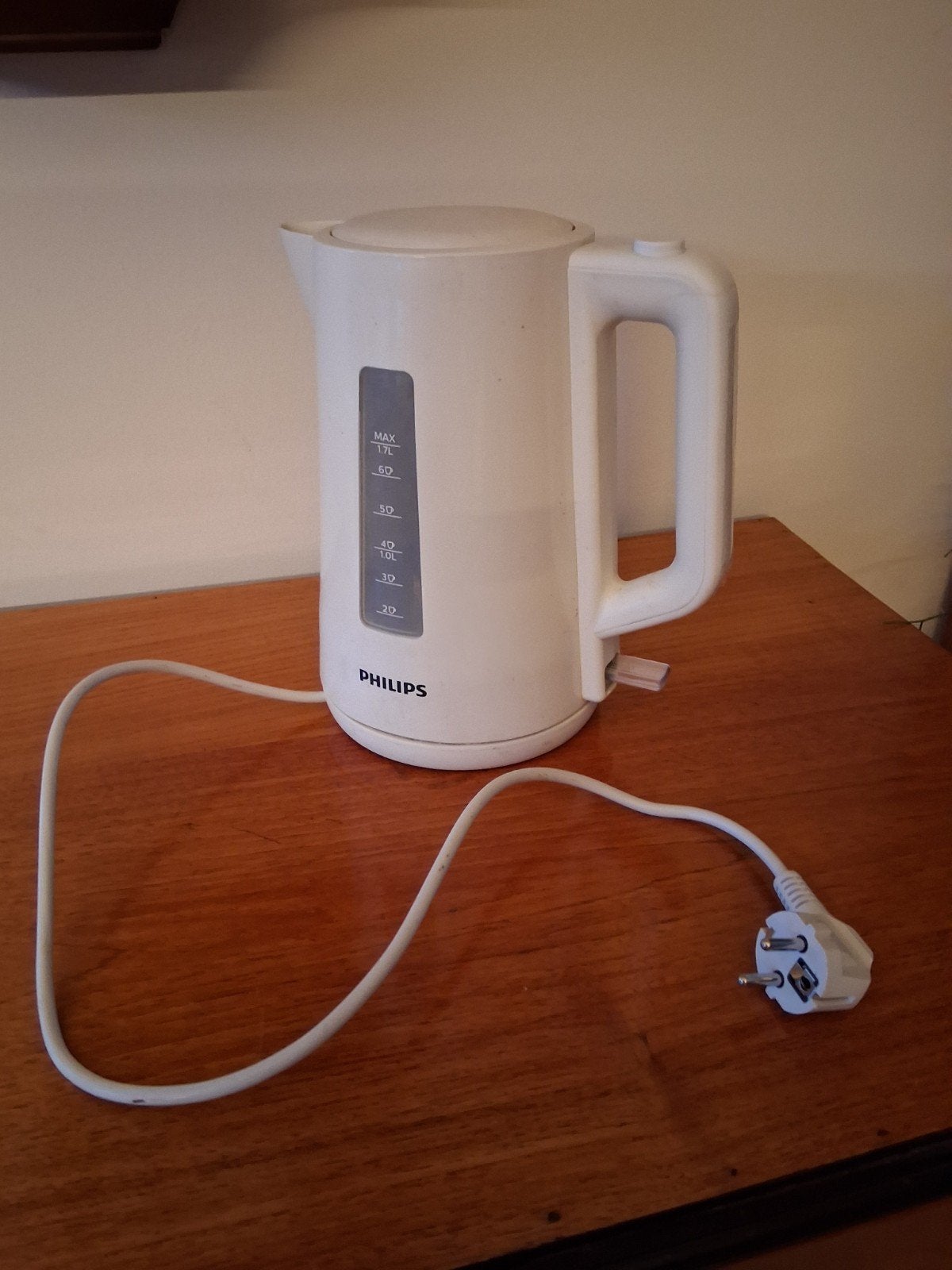 witte Philips waterkoker €7, 1 tot 2 liter, Ophalen of Verzenden, Gebruikt