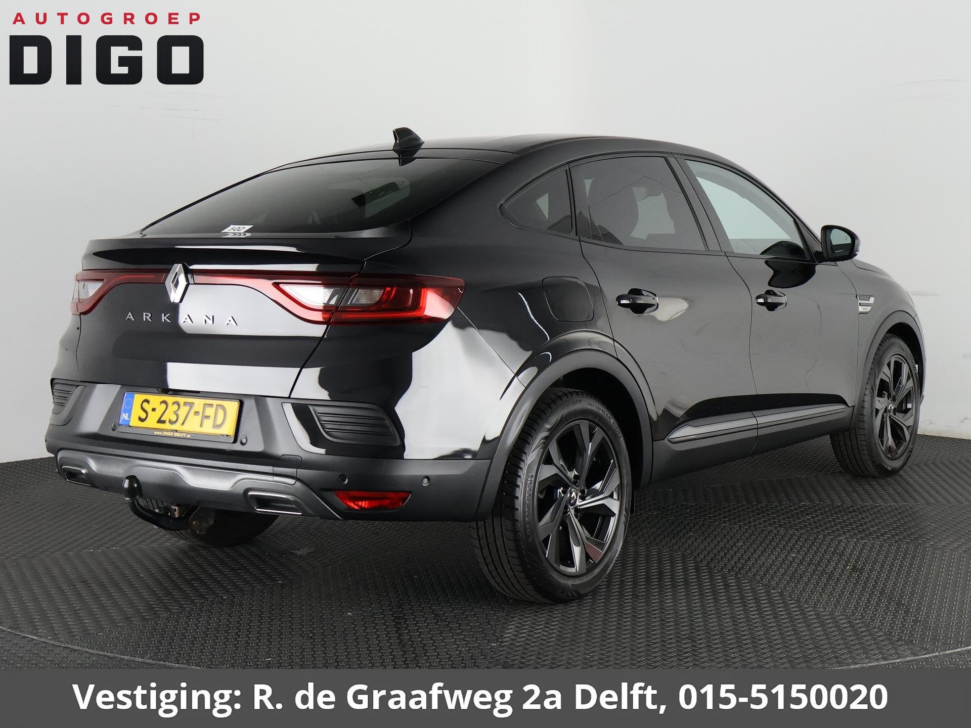 Renault Arkana 1.3 Mild Hybrid 160 R.S. Line Automaat | Trek, Auto's, Renault, Arkana, Gebruikt, 4 cilinders, Zwart