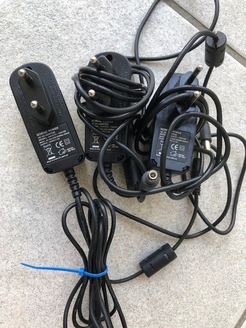 Voeding Adapter Nordic Power  12 Volt  1,5 ampere, Ophalen of Verzenden, Zo goed als nieuw