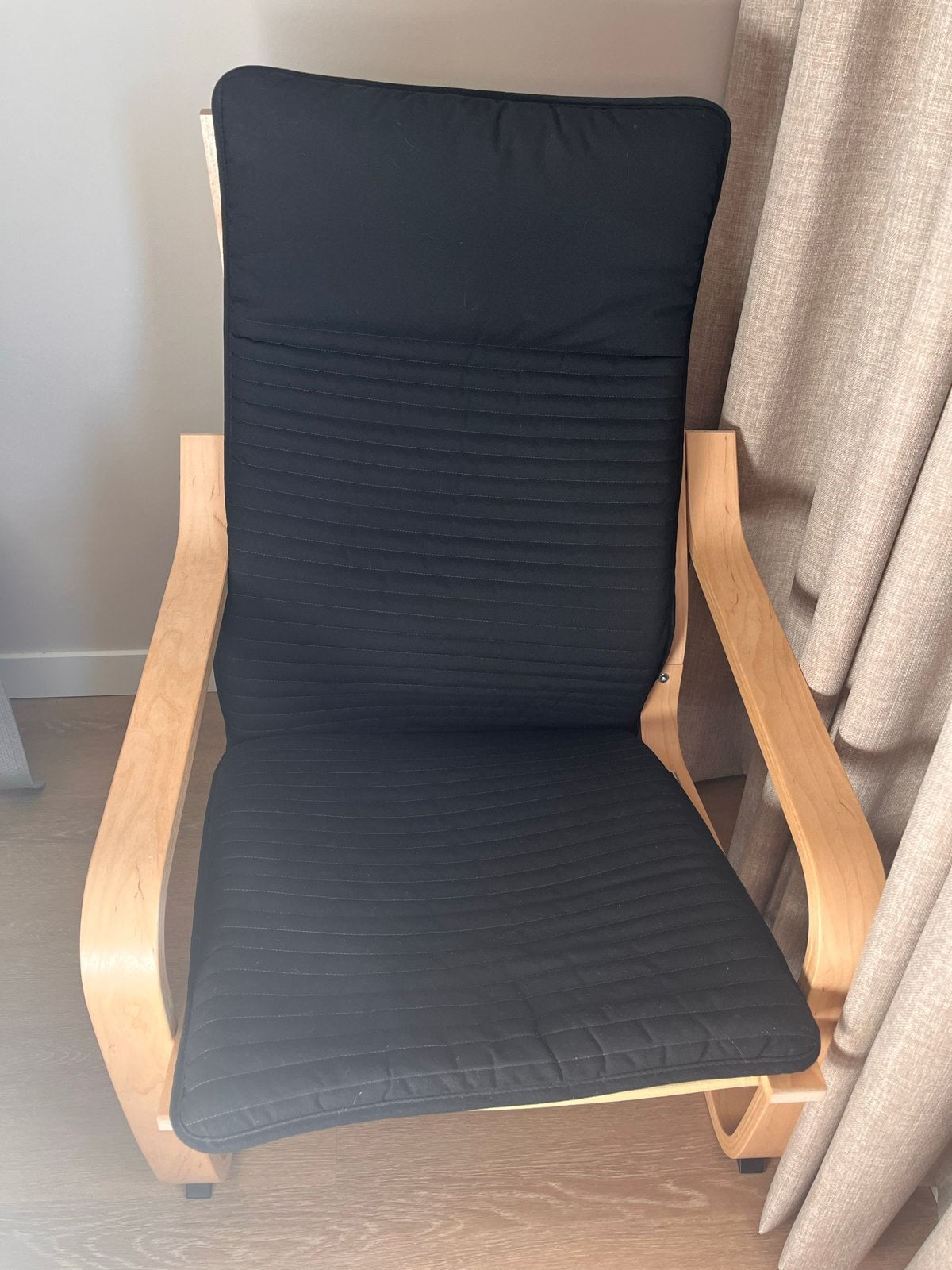 Ikea POÄNG Fauteuil - Berkenfineer/Knisa zwart, Ophalen, 75 tot 100 cm, Zo goed als nieuw, 50 tot 75 cm