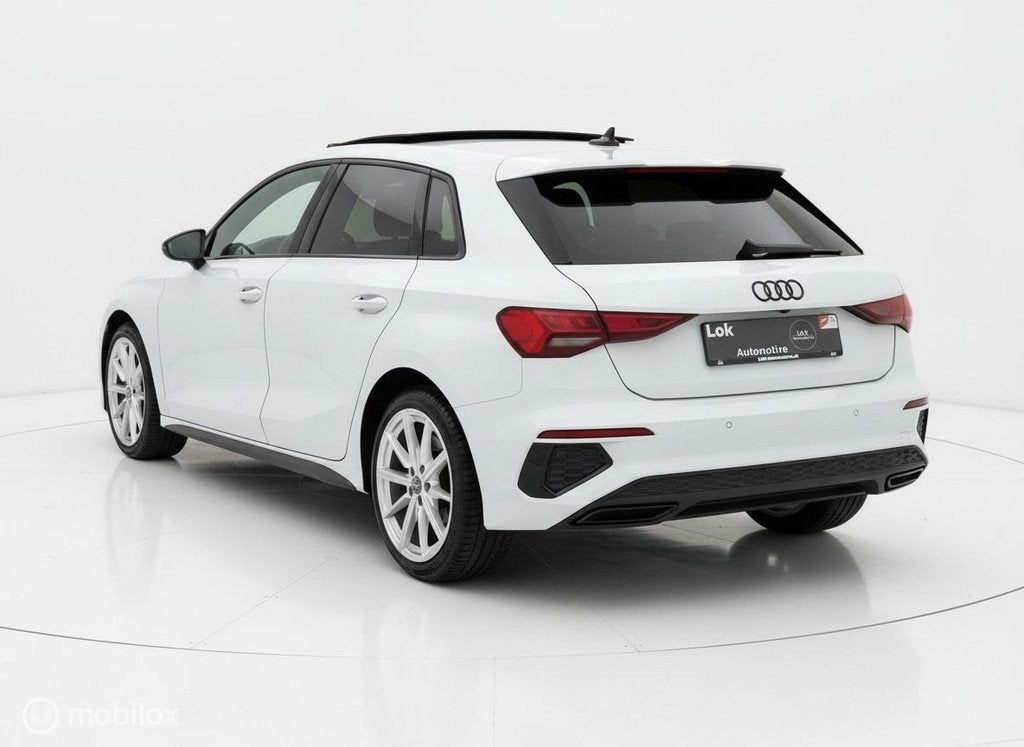 Audi A3 Sportback 45 TFSI e S edition PANO|B&O|SLINE|CARPLAY, Auto's, Audi, Gebruikt, Zwart, 4 cilinders, Wit