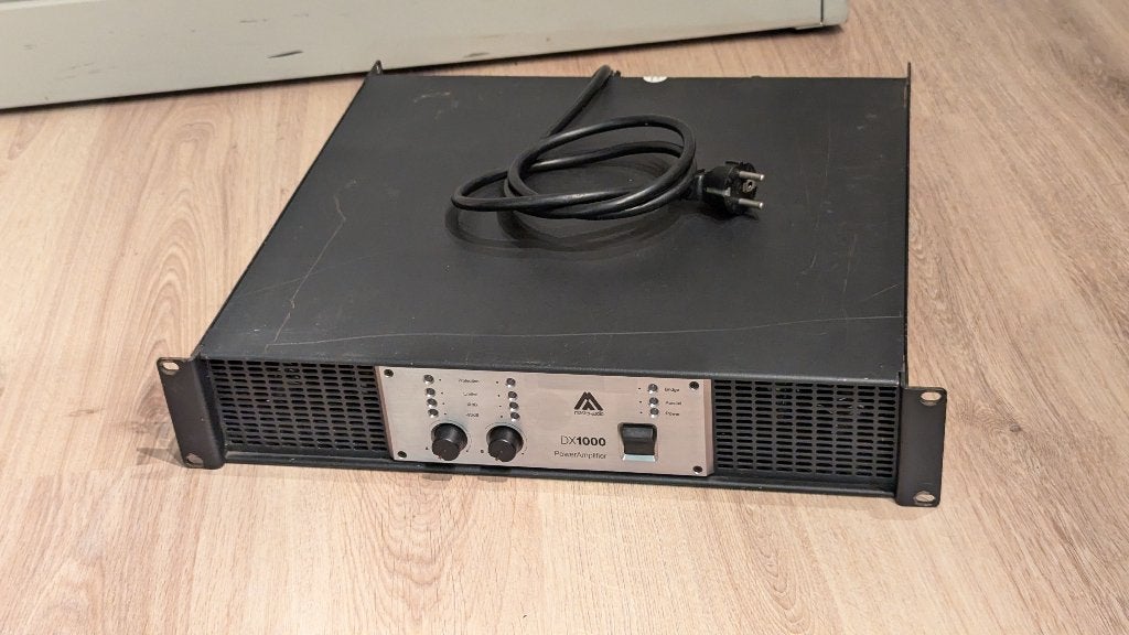 Master Audio DX1000 versterker 750W+750W, Overige merken, Ophalen of Verzenden, Zo goed als nieuw, 120 watt of meer