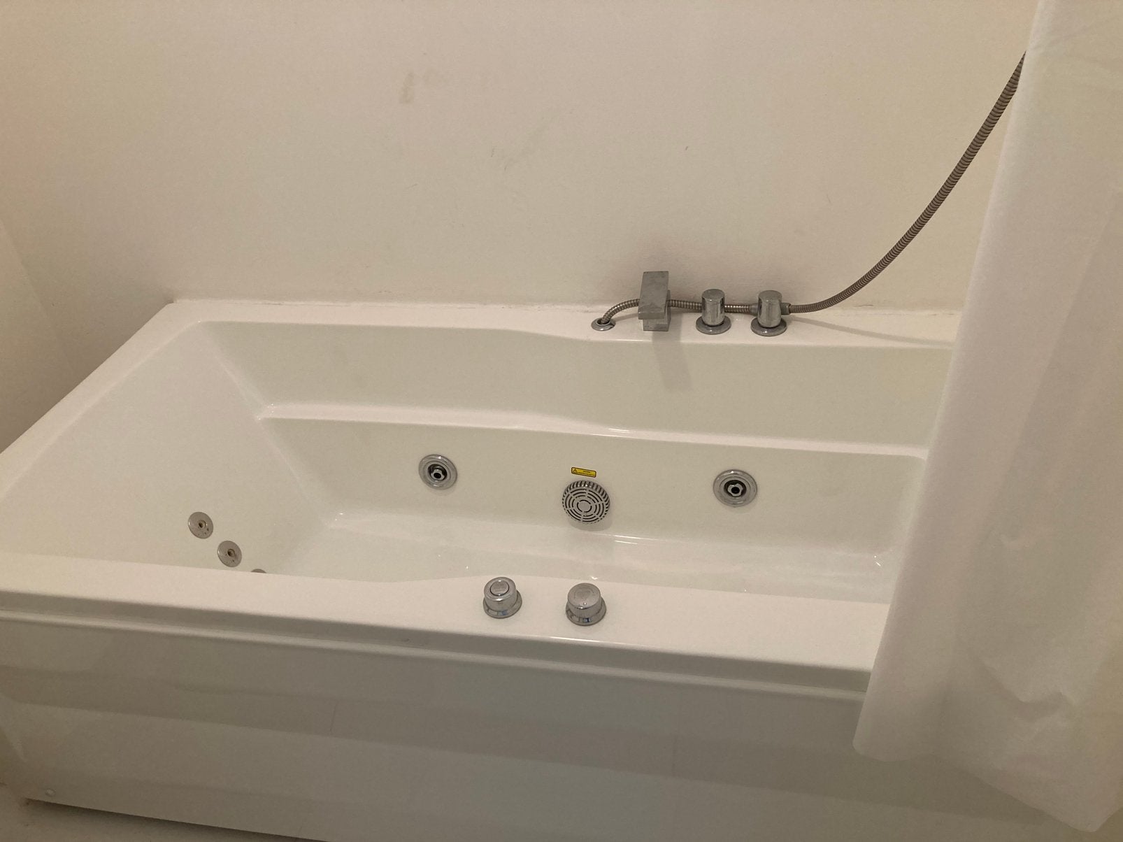 Massage ligbad met whirlpool functie - 170x81x53 cm, Ophalen, Gebruikt, Bad