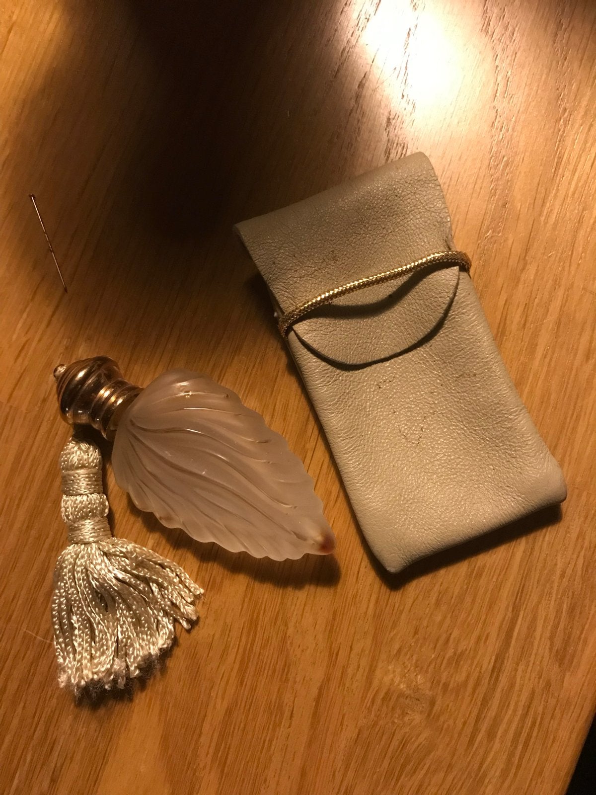 Vintage Estee Lauder parfumflesje met etui, Ophalen of Verzenden