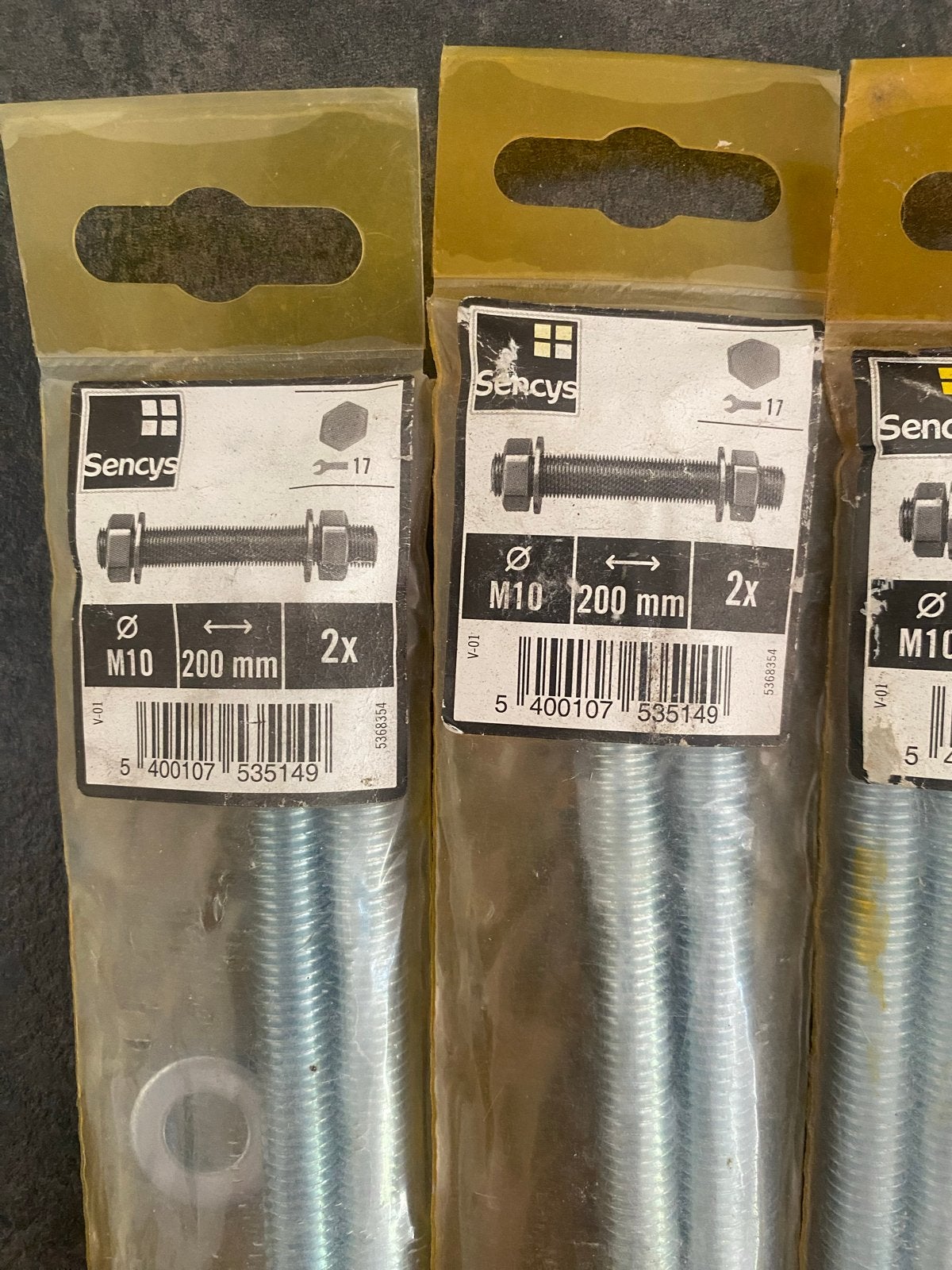 Diverse bevestigingsmaterialen: bouten, moeren, pluggen, Ophalen, Nieuw, 100 tot 250 mm, Overige typen