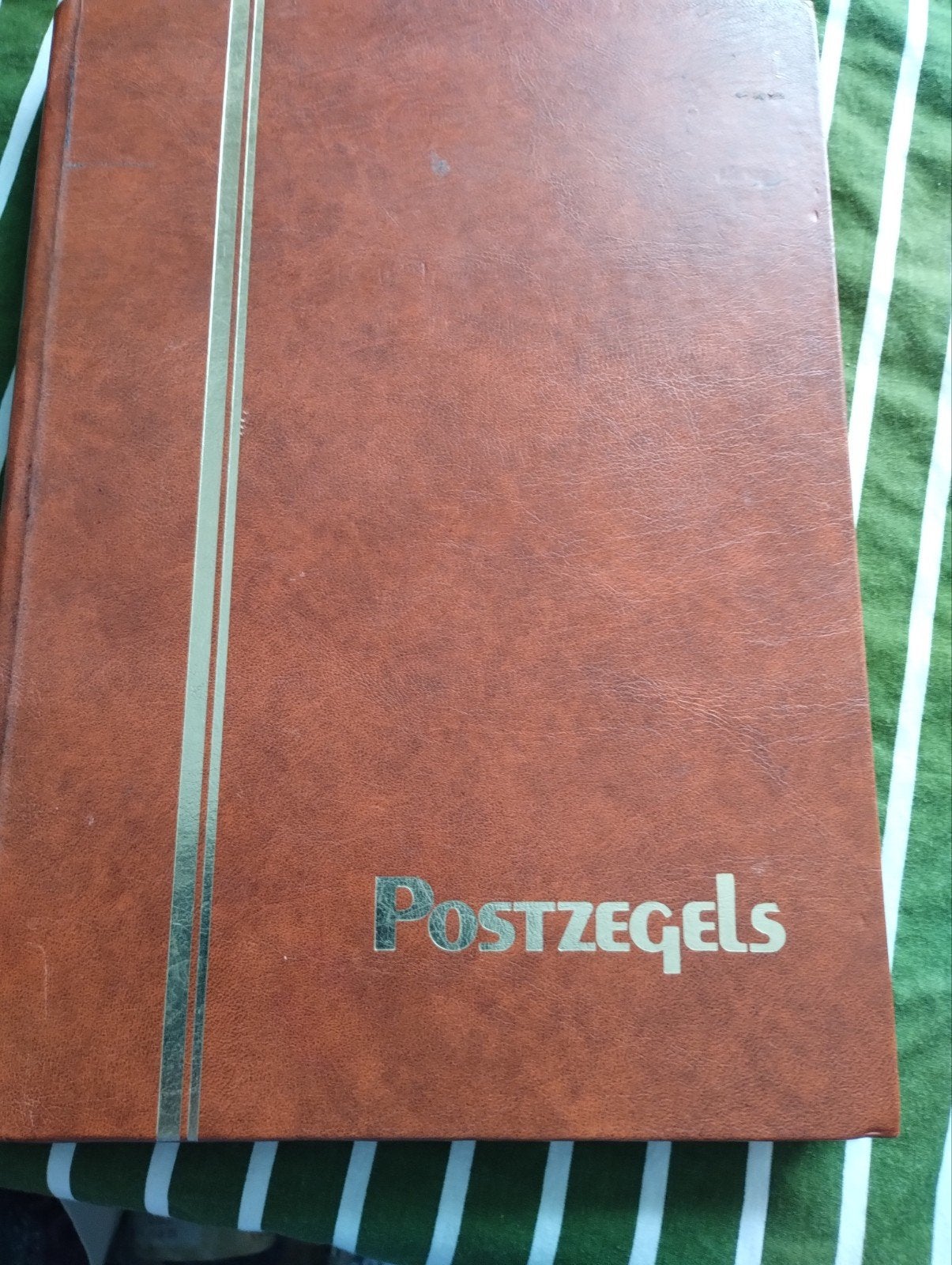 Postzegels boek met buitenlandse postzegels, Ophalen of Verzenden