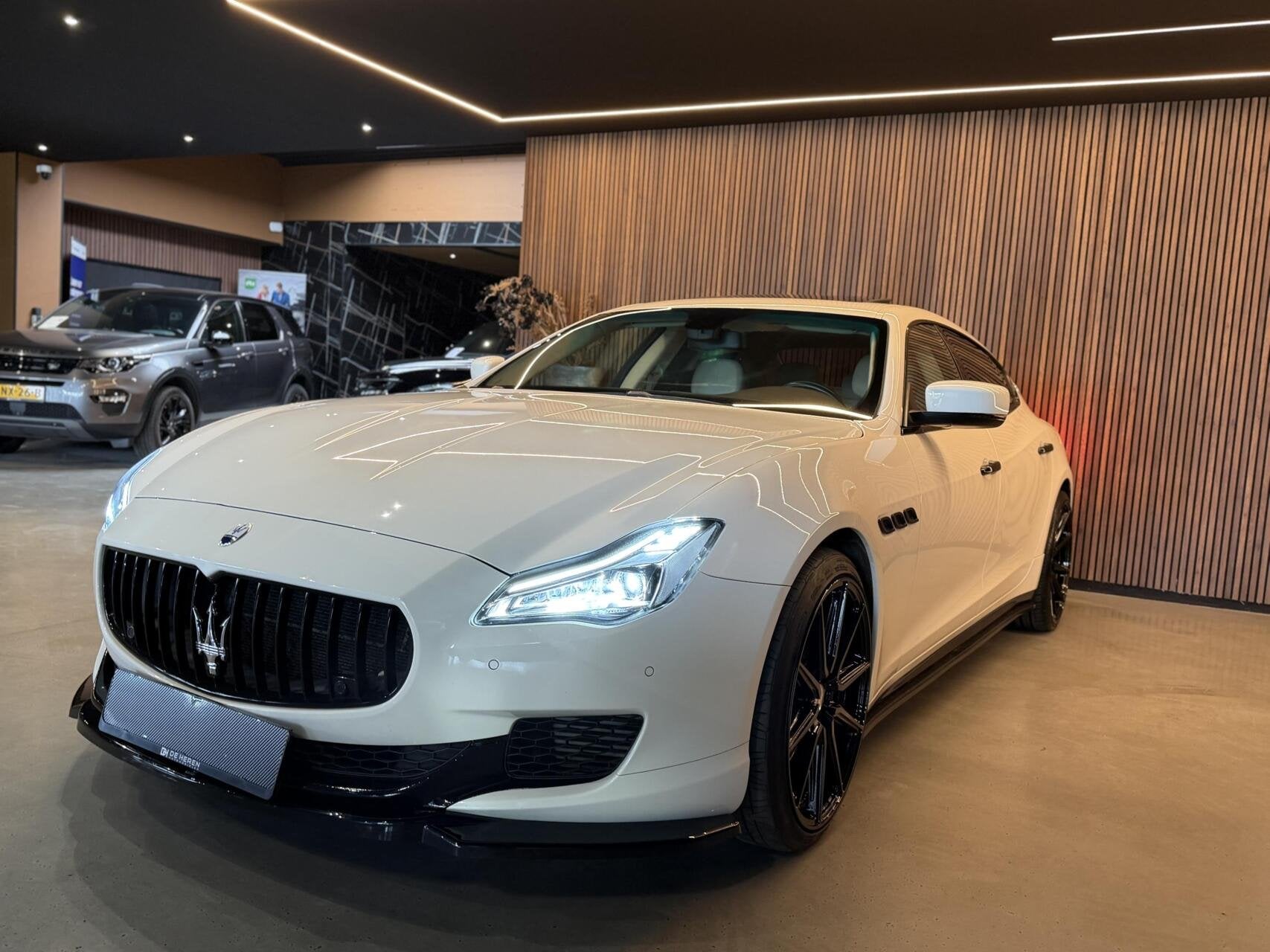 Foto 31 van Maserati Quattroporte 3.8 GTS V8|Pano|Vossen|Maxton|B&W|22"