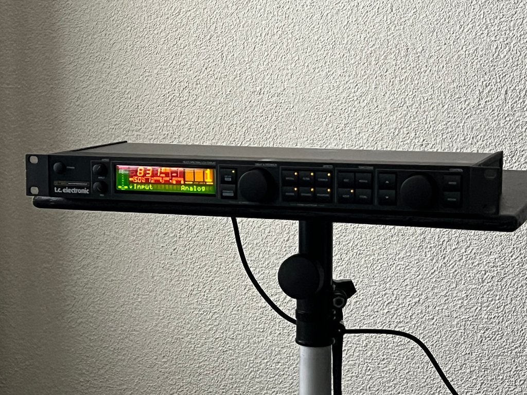 T.C. Electronic D-Two XL dual effects signal processor, Ophalen, Gebruikt