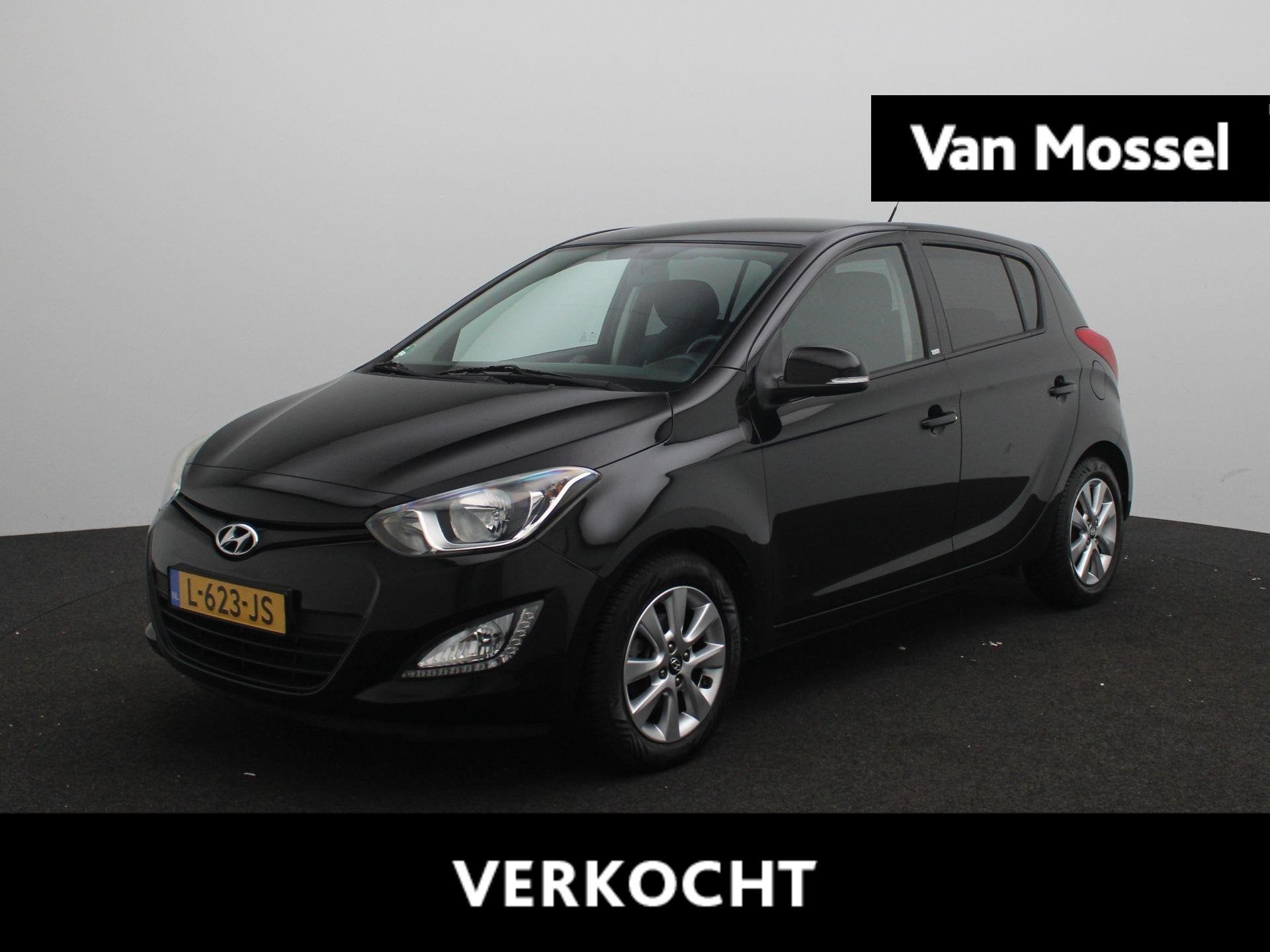 Hyundai i20 1.4i i-Motion | Airconditioning | Cruise Control, Auto's, 4 cilinders, Zwart, LED verlichting, Geïmporteerd