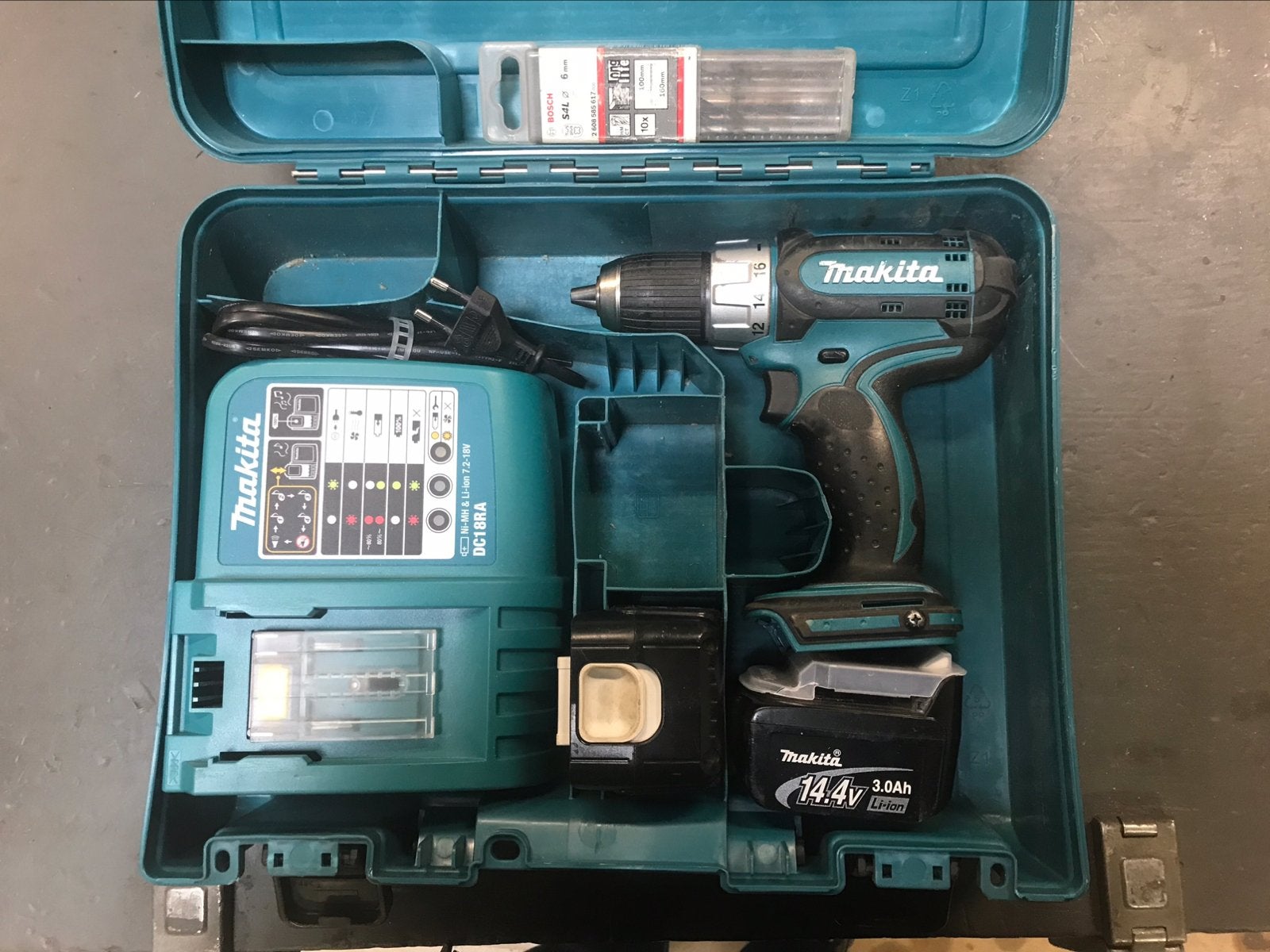 Makita boor/ schroefmachine 14.4v, Variabele snelheid, Ophalen of Verzenden, Minder dan 400 watt, Zo goed als nieuw