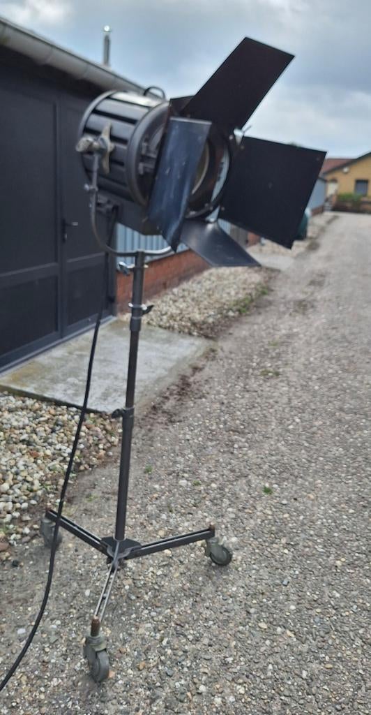 Industriële filmlamp, theaterspot Mole Richardson type 410., Huis en Inrichting, Ophalen, Gebruikt, ., Glas