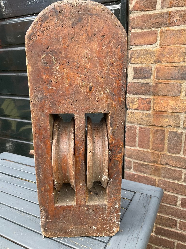 Houten hijsblok, Ophalen
