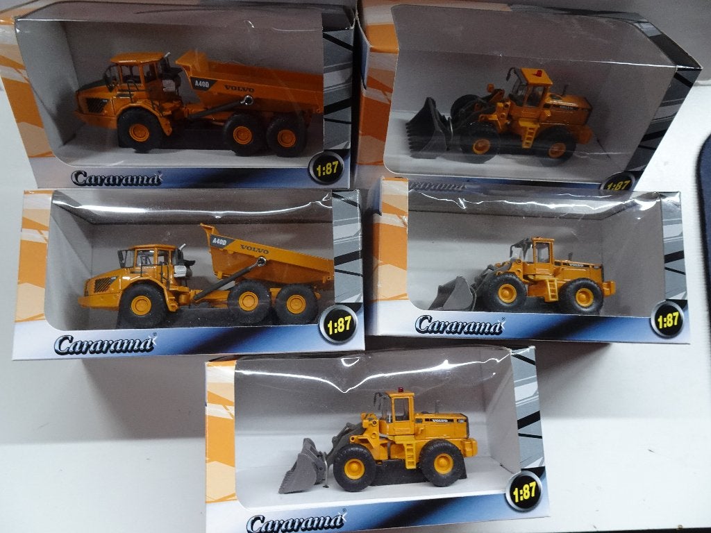 Volvo 5x metalen graafmachines in OVP van Cararama, Hobby en Vrije tijd, Ophalen of Verzenden, Nieuw, Hijskraan, Tractor of Landbouw