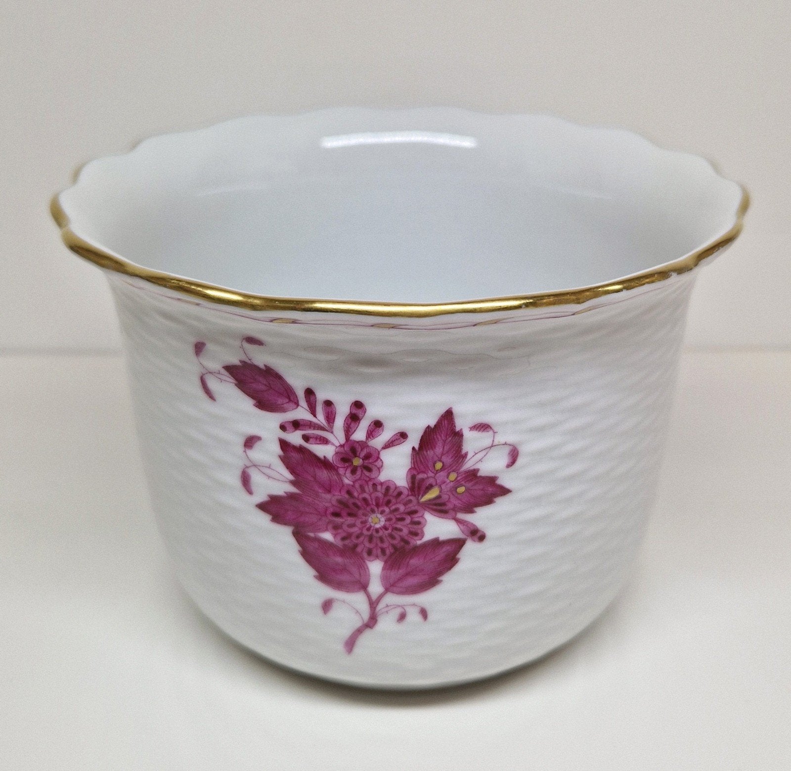 Herend cachepot Apponyi raspberry decor, Hongarije 20e eeuw., Ophalen