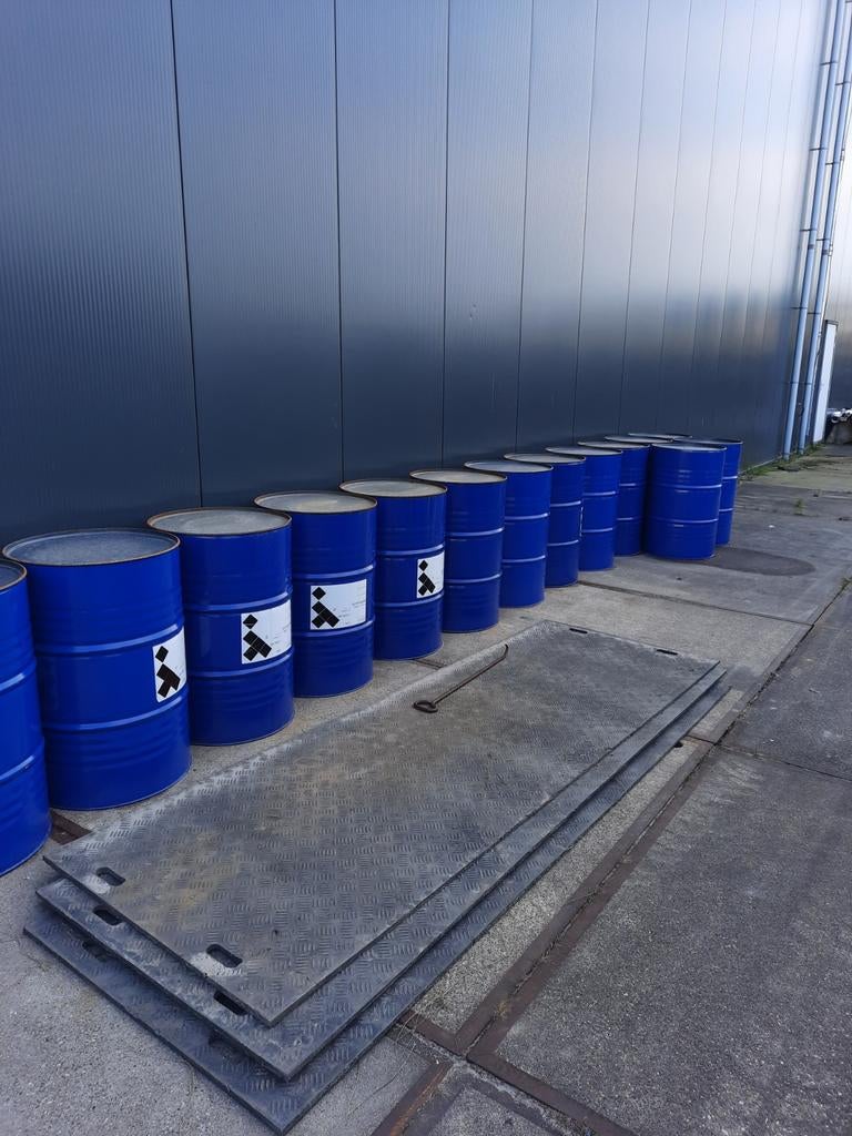 Lege blauwe metalen vaten 200 liter, Ophalen, Gebruikt, 60 cm of meer, Overige typen
