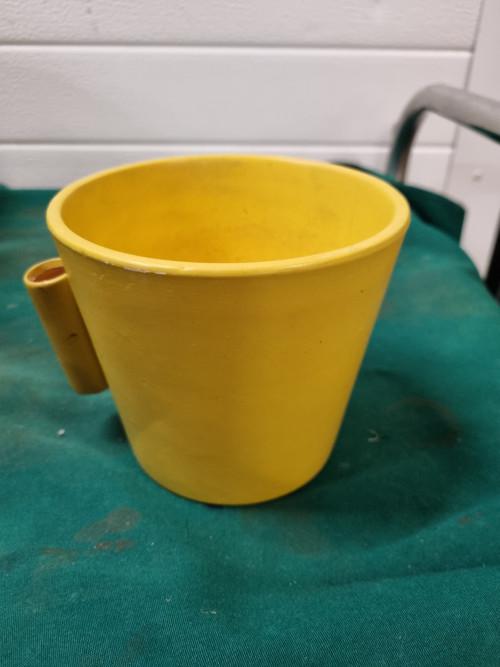 bloempot geel aardewerk, Ophalen of Verzenden, 'T Olde Gre-j, Info@toldegrej.nl, Endepoelstraat 20f Didam