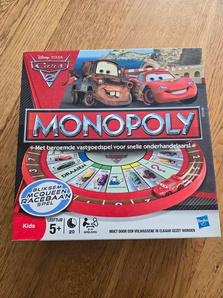 Monopoly Cars 2 Bordspel - Disney Pixar, Hobby en Vrije tijd, Gezelschapsspellen | Bordspellen, Zo goed als nieuw, Een of twee spelers