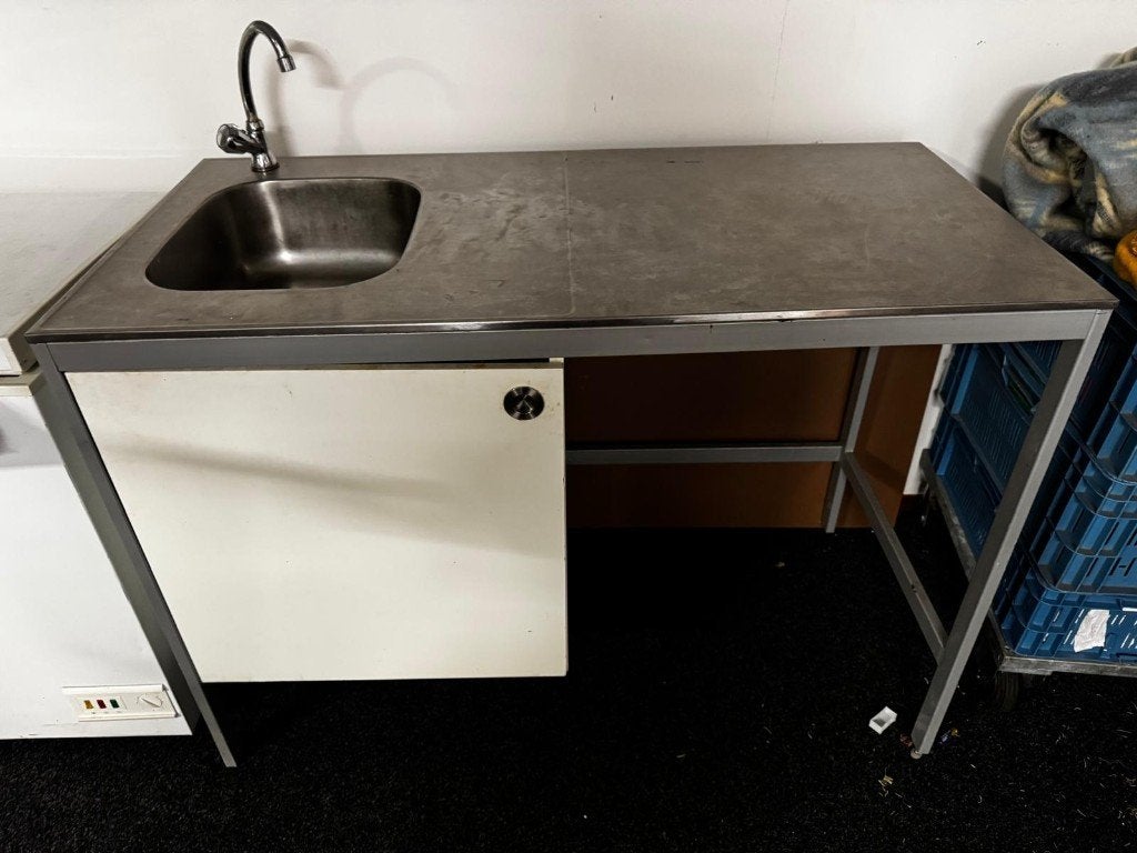 Mobiele bar, Ophalen, Zo goed als nieuw