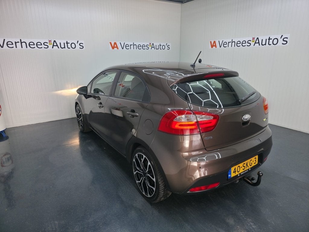 Kia Rio 1.2 CVVT Super Pack, 21 km/l, Euro 5, Verwarmde buitenspiegels, 4 cilinders