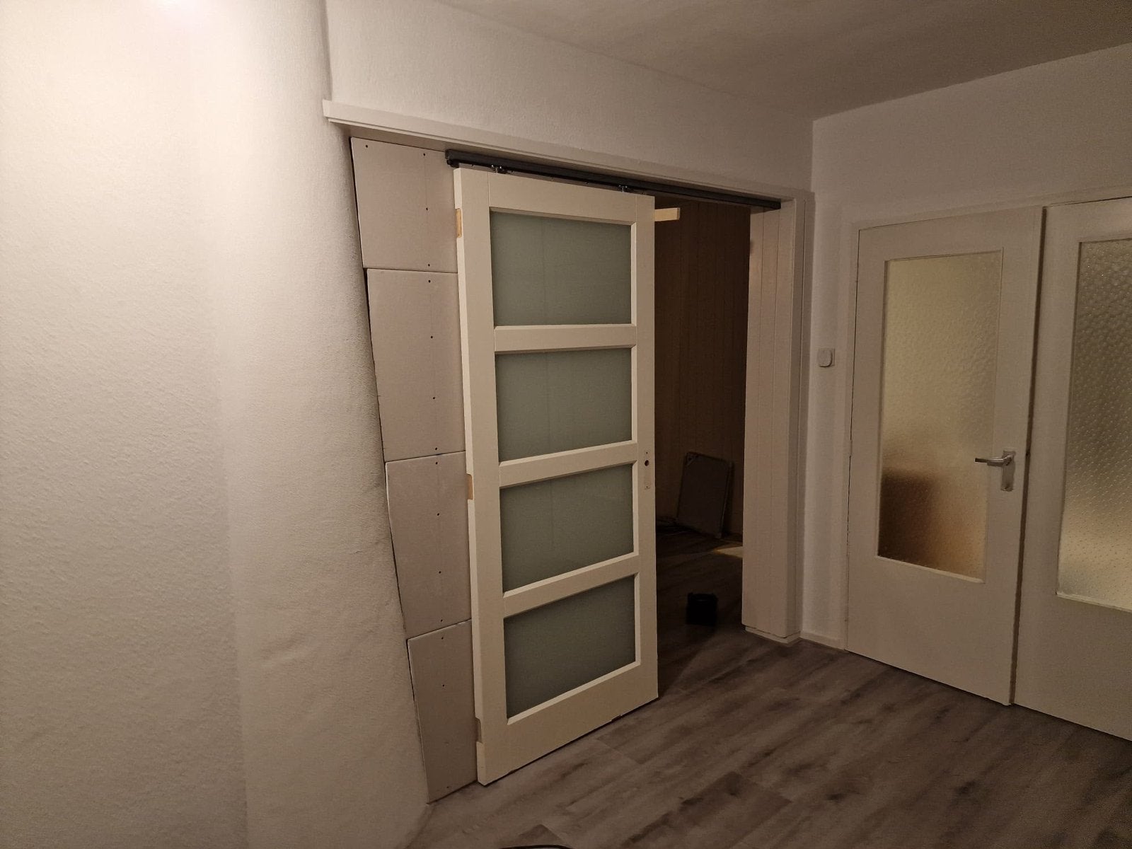 Massief houten schuifdeur met melkglas en ophangsysteem, Ophalen, Gebruikt, 80 tot 100 cm, Binnendeur
