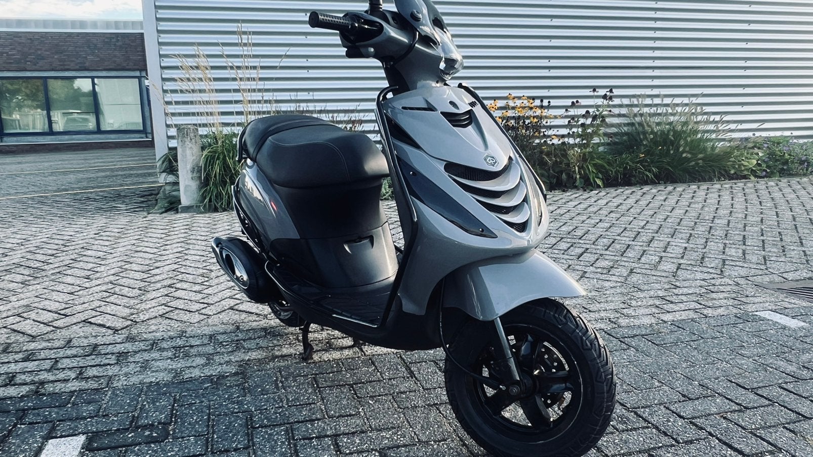 Te koop piaggio zip 2016 4takt  brom full opties, O, Piaggio, Maximaal 45 km/u, 0 versnellingen