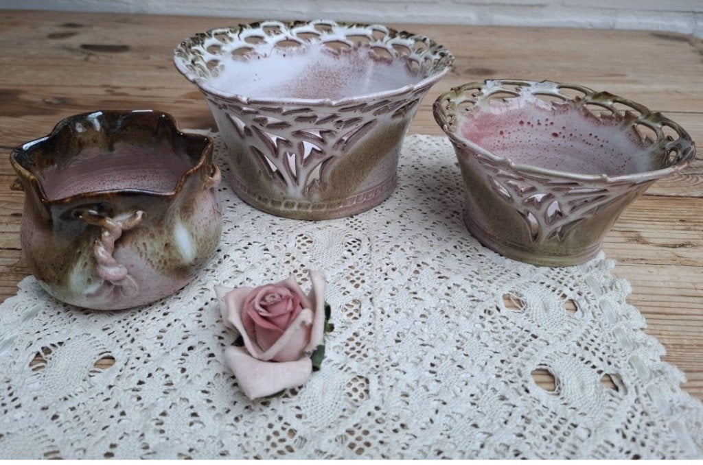 3 Franse keramieke schaaltjes, wit, roze, rood, beige, bruin, Ophalen of Verzenden