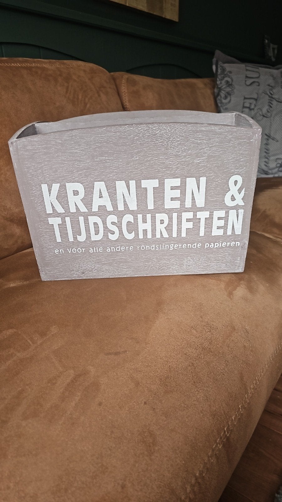 Krantenbak, Ophalen