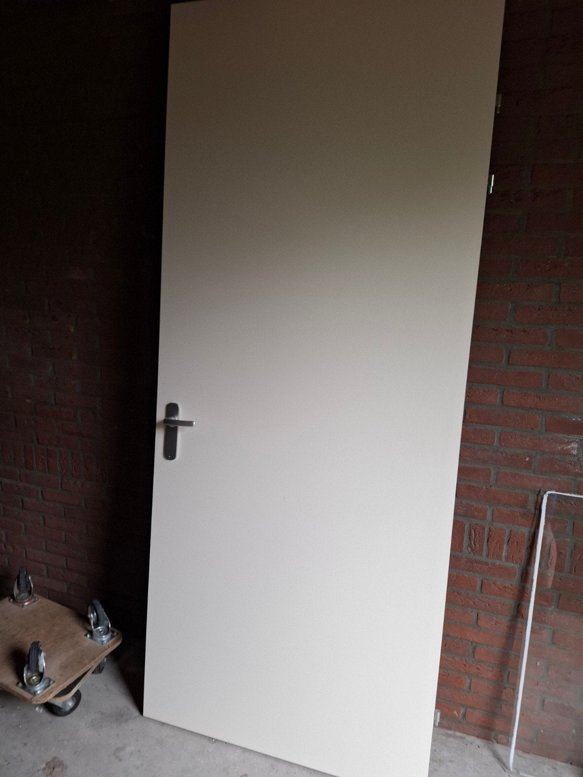 Witte opdekdeur met deurklink 930x2315mm, Ophalen, 80 tot 100 cm, Binnendeur, Zo goed als nieuw