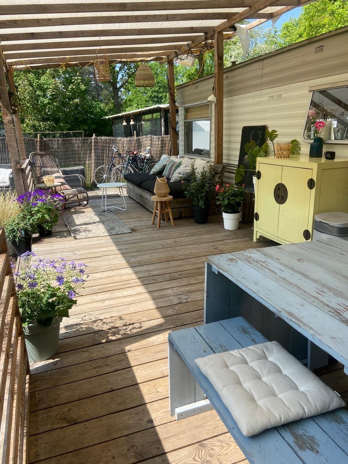 VERHUUR CAMPING BAKKUM - STACARAVAN MET VERANDA, Caravans en Kamperen