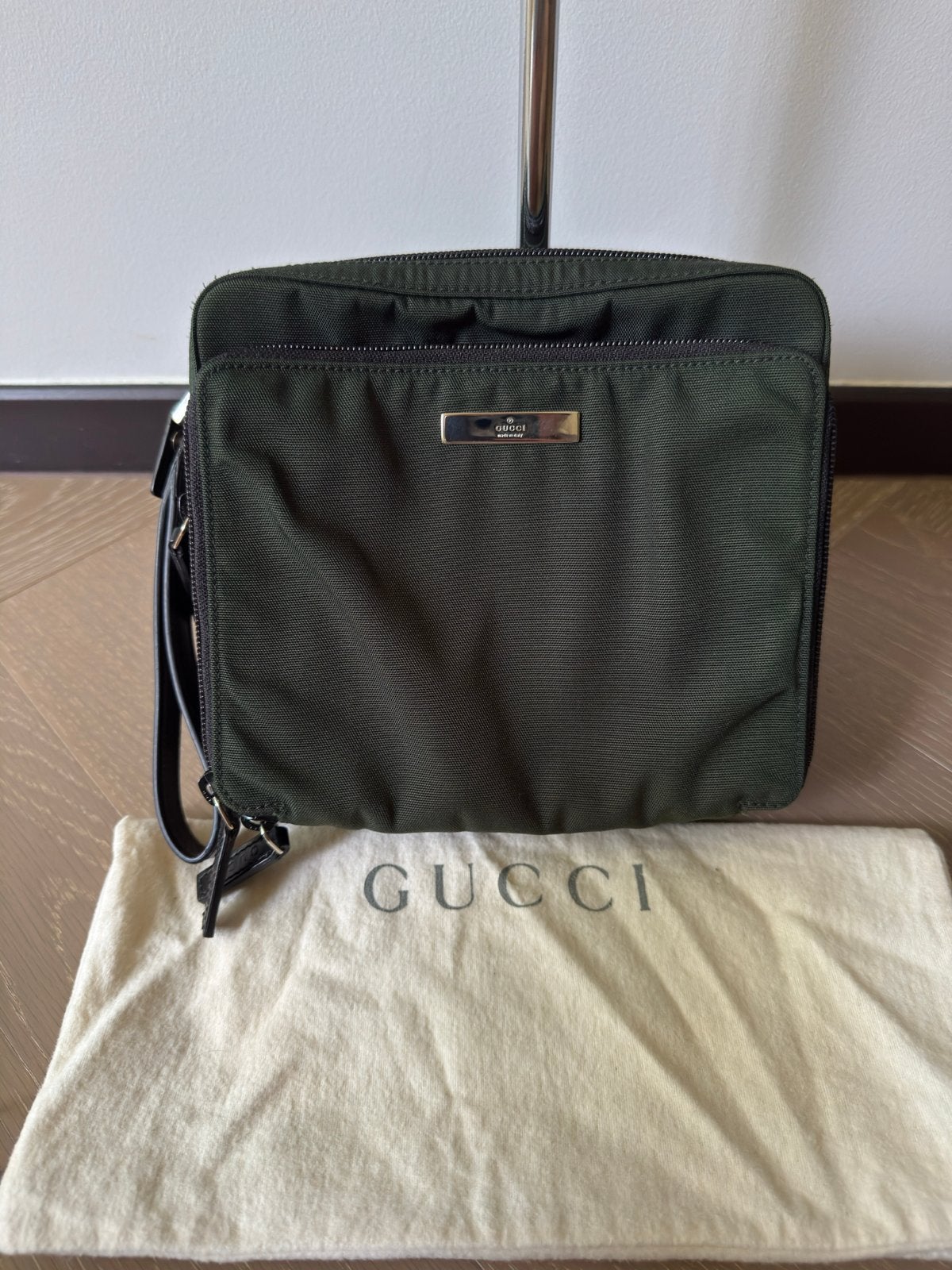 Gucci Messenger Bag - Zeer Goede Staat met Dust Bag, Ophalen of Verzenden, Zo goed als nieuw, Groen, Schoudertasje
