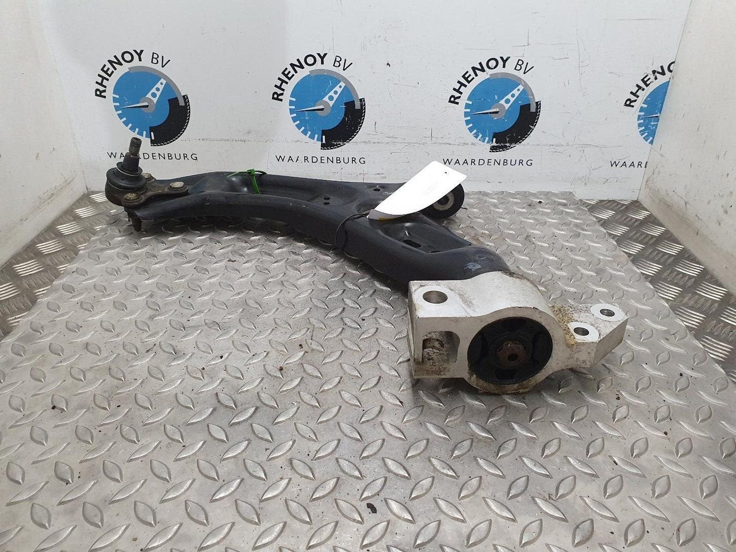 VOLKSWAGEN SCIROCCO 1.4 TSI Edition  DRAAGARM ONDER LV 2011, Gebruikt, -, -, Ophalen of Verzenden