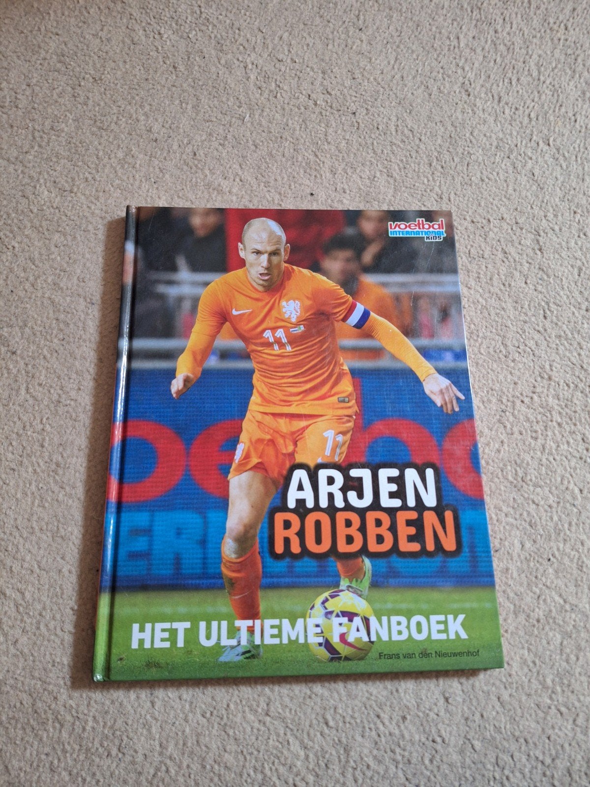 Arjen Robben Het Ultieme Fanboek Voetbal International Kids, Boeken, Ophalen of Verzenden, Zo goed als nieuw, Frans van den Nieuwenhof