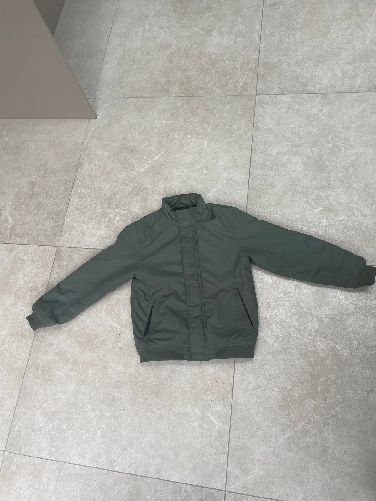 H&M jas maat 146 in goede staat, Kinderen en Baby's, Kinderkleding | Maat 146, Ophalen of Verzenden, Zo goed als nieuw, Jongen of Meisje