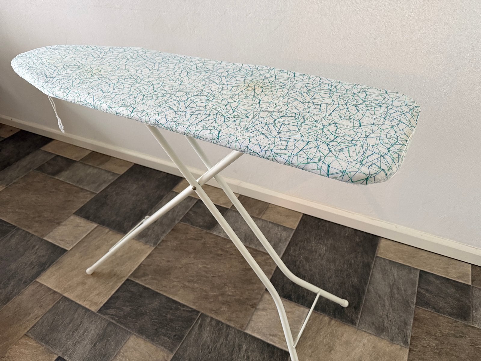 IKEA Strijkplank - Goede staat, lichte gebruikssporen, Witgoed en Apparatuur, Ophalen, Gebruikt, Strijkijzer met snoer