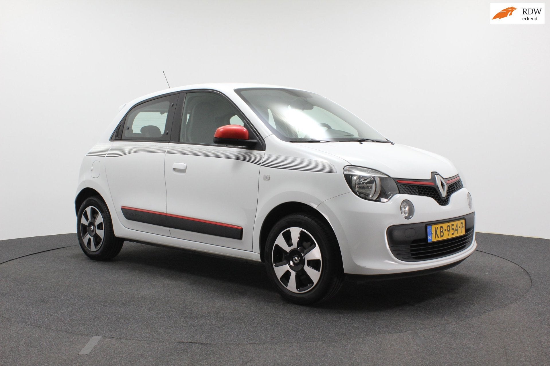 Renault Twingo 1.0 SCe Collection | Airco | Cruise control |, Auto's, Gebruikt, Euro 6, 840 kg, 4 stoelen