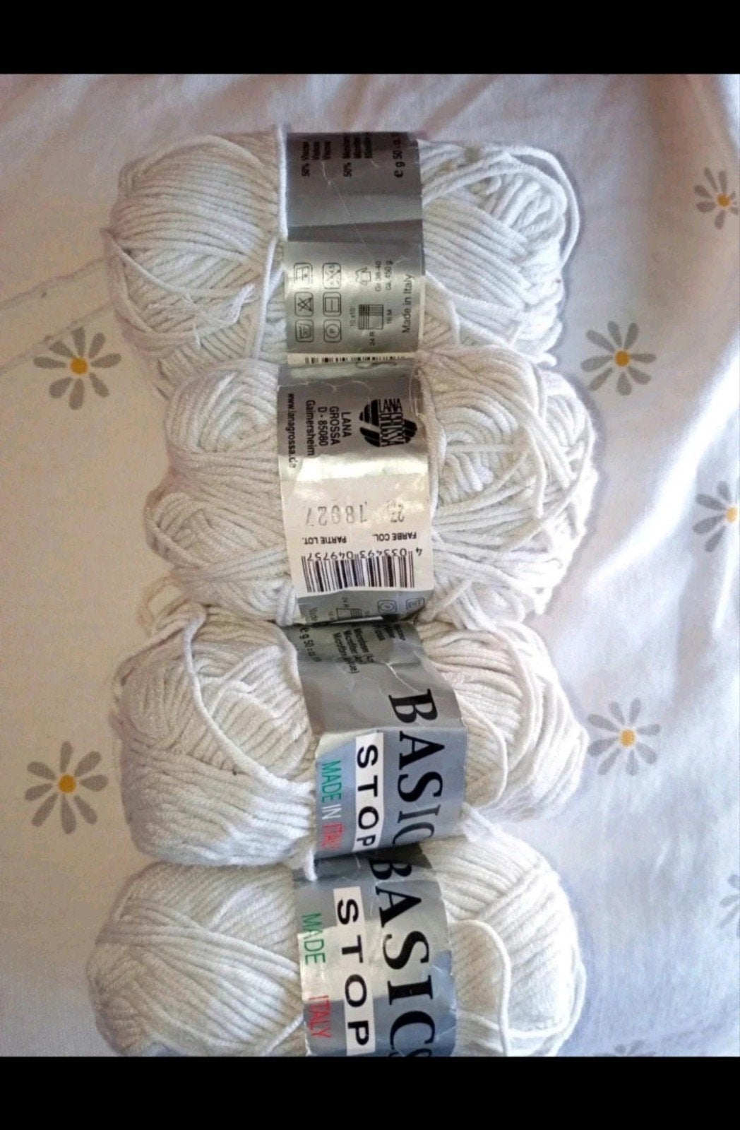 Nieuw 7 bollen basics stop Lana grossa
4x lichtgrijs en 3 cr, Hobby en Vrije tijd, Ophalen of Verzenden, Nieuw