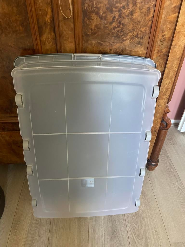 Grote transparante opbergbox met wielen, Ophalen, Gebruikt, 40 tot 60 cm, 50 tot 75 cm