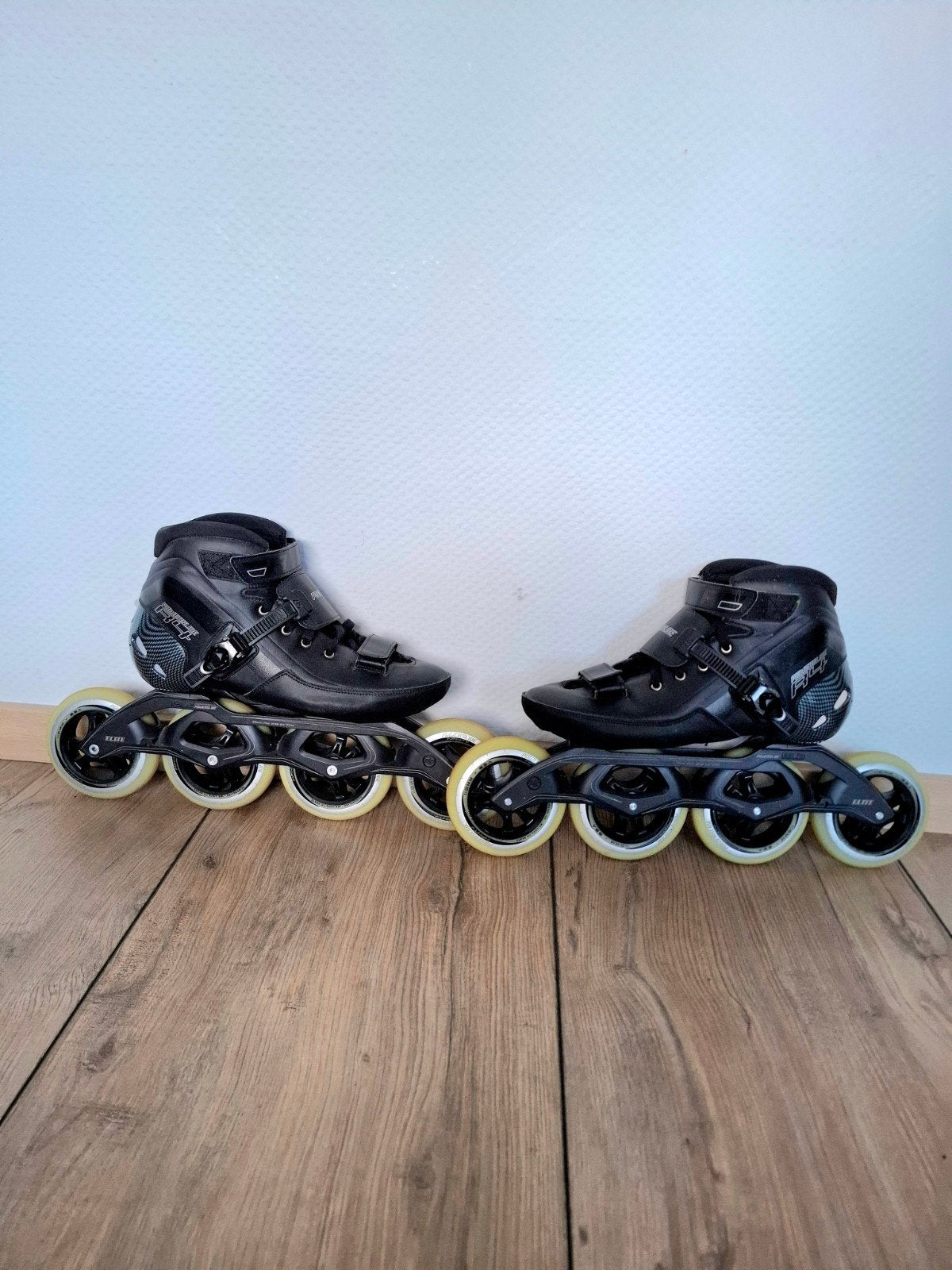 Powerslide R4 skeelers maat 44, Sport en Fitness, Skeelers, Zo goed als nieuw, Inline skates 4 wielen, Powerslide, Ophalen of Verzenden