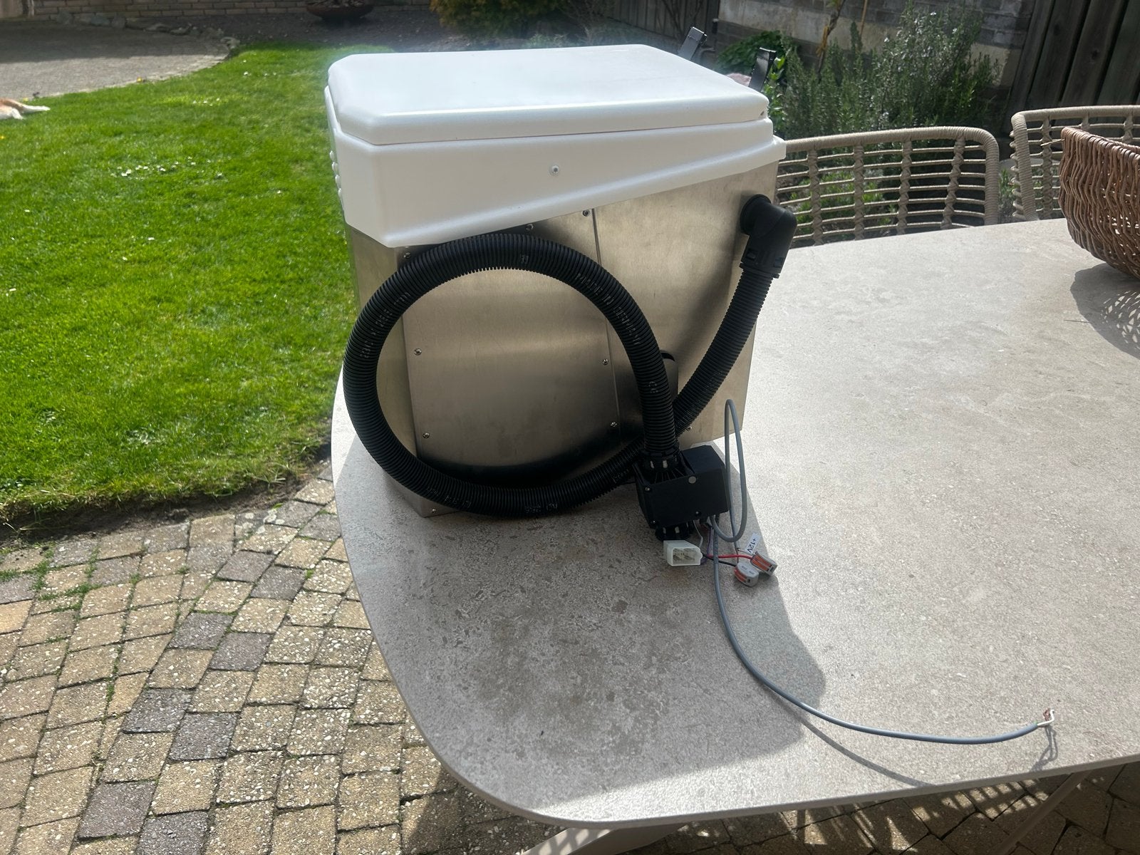 Biotoi 1.0 Droogtoilet voor Camper - Milieuvriendelijk, Ophalen, Zo goed als nieuw